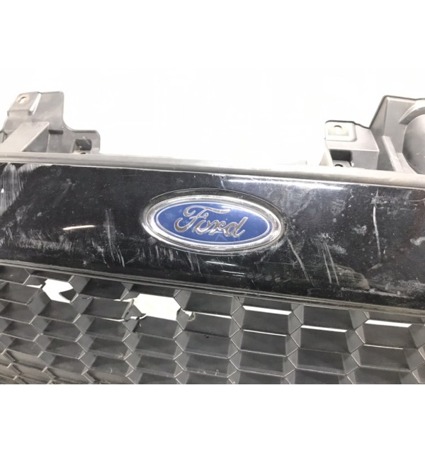 Бампер передний бу для Ford Fiesta 6 1.0 i,  2013 г.
