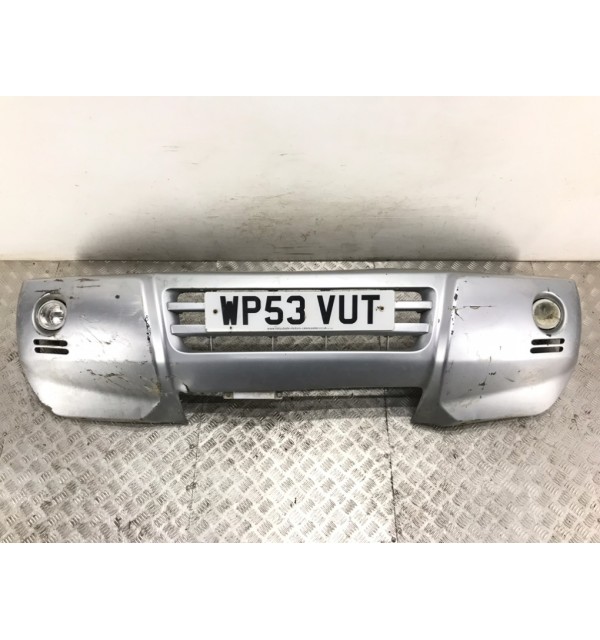 Бампер передний бу для Mitsubishi Pajero  3.2 DiD,  2003 г.