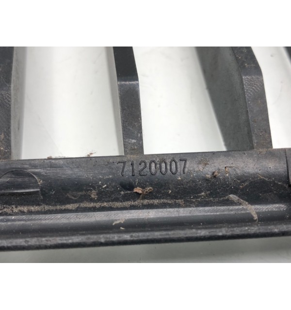 Решетка радиатора бу для BMW 3 E90/E91/E92/E93 2.0 TD,  2007 г.