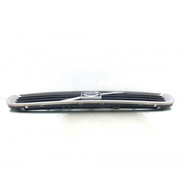 Решетка радиатора бу для Volvo V50  2.0 TD,  2007 г.