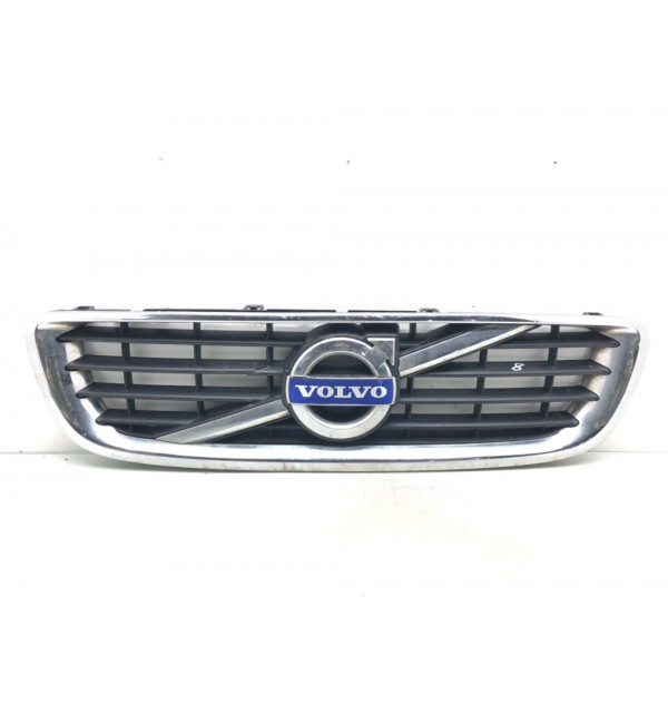 Решетка радиатора бу для Volvo S40  1.6 TD,  2011 г.