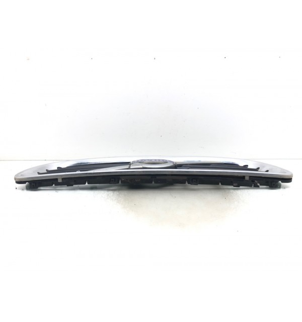 Решетка радиатора бу для Volvo S40  1.6 TD,  2011 г.