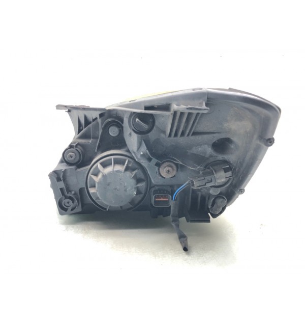 Фара правая бу для Kia Rio  1.5 CRDi,  2010 г.