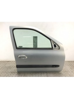 Дверь передняя правая бу для Renault Clio 1.4 i, 2004 г.
