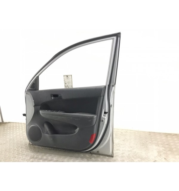 Дверь передняя правая бу для Hyundai i30  1.4 i,  2010 г.