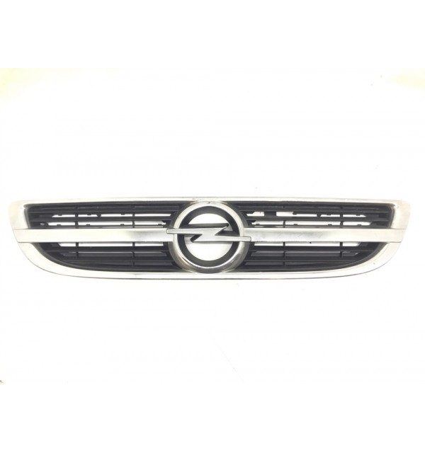 Решетка радиатора бу для Opel Zafira A 1.8 i,  2003 г.