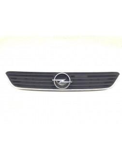 Решетка радиатора бу для Opel Astra G 1.6 i,  2003 г.