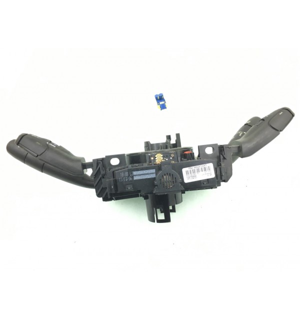 Переключатель подрулевой (стрекоза) бу для Peugeot 307  1.6 HDi,  2007 г.