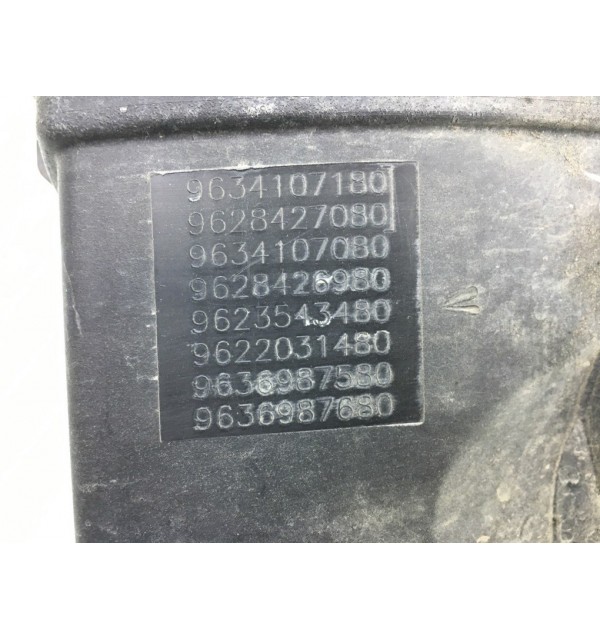 Корпус воздушного фильтра бу для Peugeot 206  1.6 i,  2004 г.