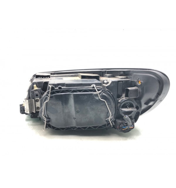 Фара правая бу для Volvo C30  1.6 TD,  2009 г.