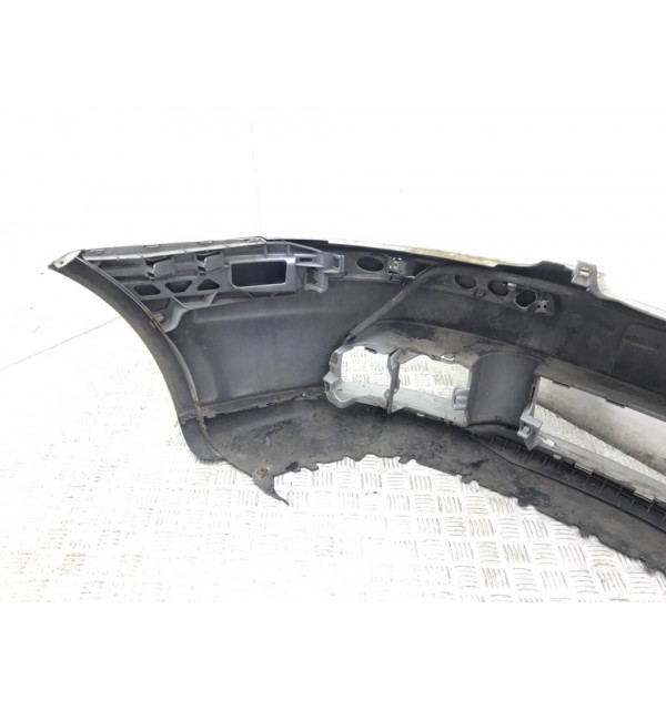 Бампер передний бу для Volkswagen Golf 5 1.6 i,  2005 г.
