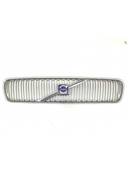 Решетка радиатора бу для Volvo V50  2.4 i,  2005 г.