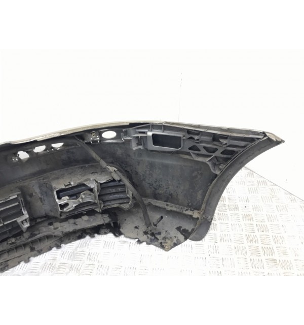 Бампер передний бу для Volkswagen Golf 5 1.6 i,  2004 г.