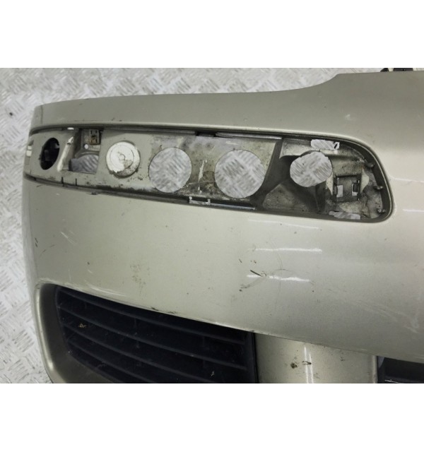 Бампер передний бу для Volkswagen Golf 5 1.6 i,  2004 г.