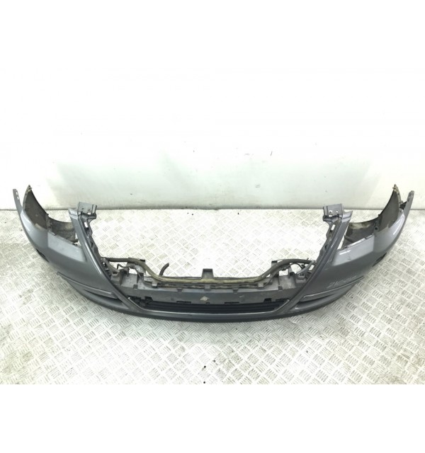 Бампер передний бу для Volkswagen Passat B6 2.0 TDi,  2010 г.