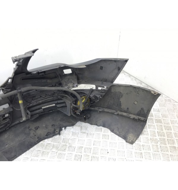 Бампер передний бу для Volkswagen Passat B6 2.0 TDi,  2010 г.