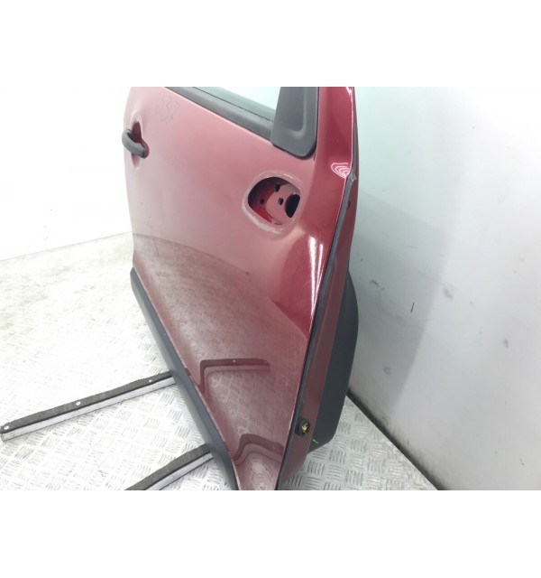 Дверь передняя правая бу для Citroen C3 Picasso  1.4 i,  2011 г.