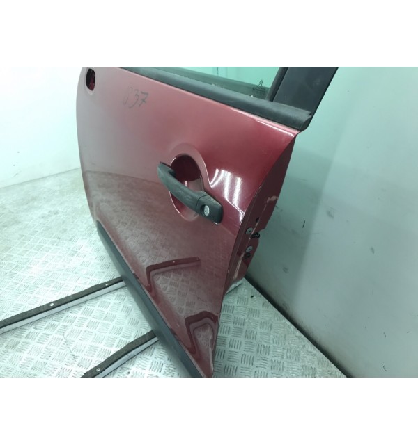 Дверь передняя левая бу для Citroen C3 Picasso  1.4 i,  2011 г.