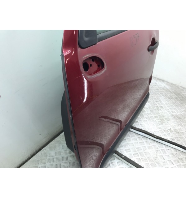 Дверь передняя левая бу для Citroen C3 Picasso  1.4 i,  2011 г.