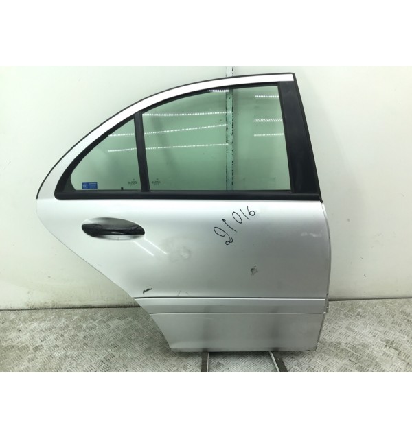 Дверь задняя правая бу для Mercedes C W203 3.2 i,  2003 г.