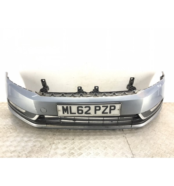 Бампер передний бу для Volkswagen Passat B7 2.0 TDi,  2012 г.
