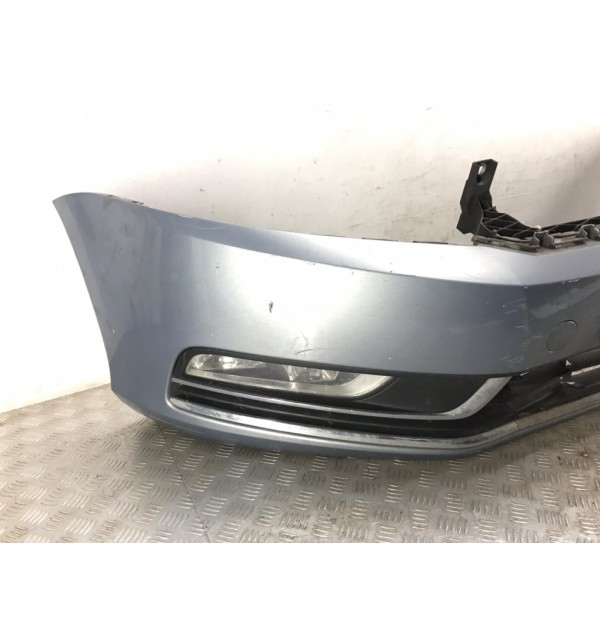Бампер передний бу для Volkswagen Passat B7 2.0 TDi,  2012 г.