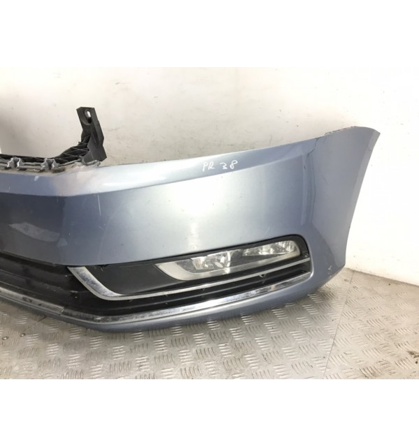 Бампер передний бу для Volkswagen Passat B7 2.0 TDi,  2012 г.