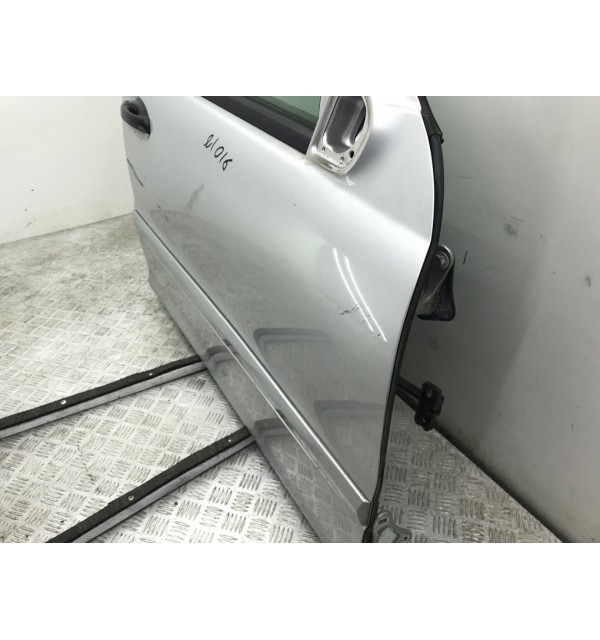 Дверь передняя правая бу для Mercedes C W203 3.2 i,  2003 г.