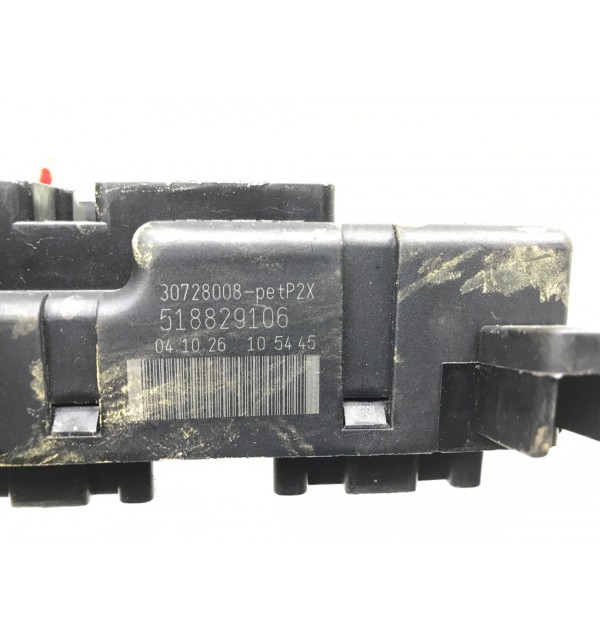 Блок предохранителей бу для Volvo V70  2.4 i,  2005 г.