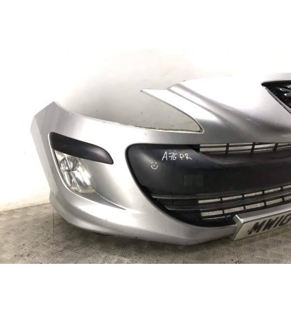 Бампер передний бу для Peugeot 308 T7 1.6 i,  2010 г.