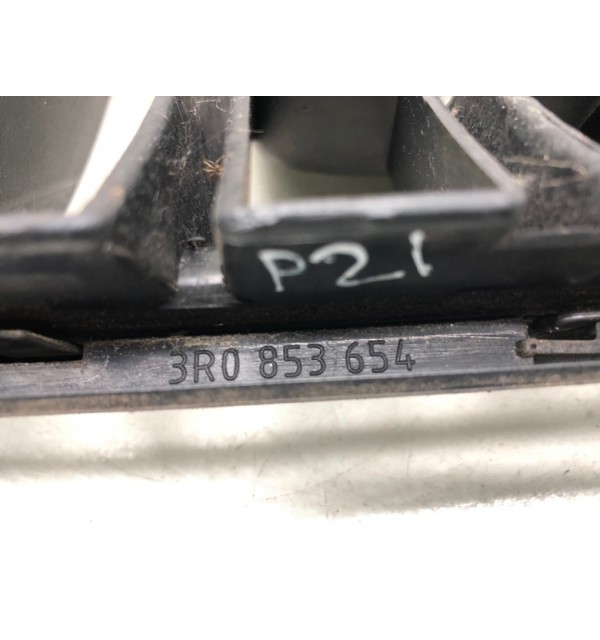 Решетка радиатора бу для Seat Exeo  2.0 TDi,  2009 г.