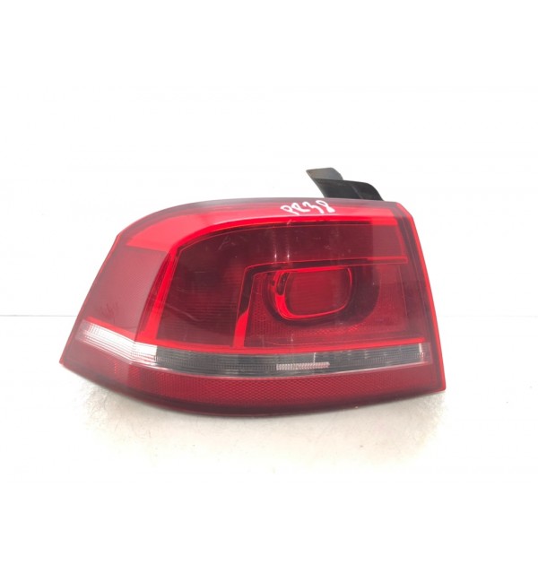 Фонарь задний левый бу для Volkswagen Passat B7 2.0 TDi,  2012 г.