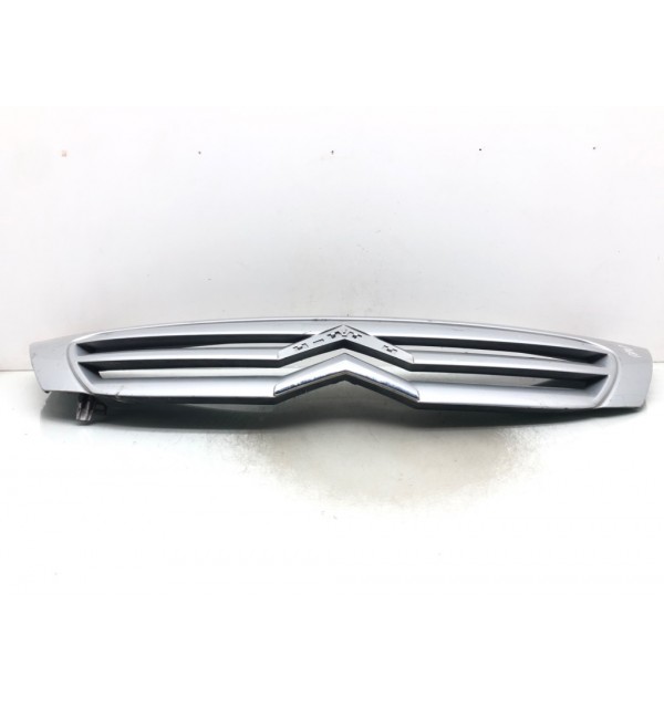 Решетка радиатора бу для Citroen C3  1.4 i,  2007 г.