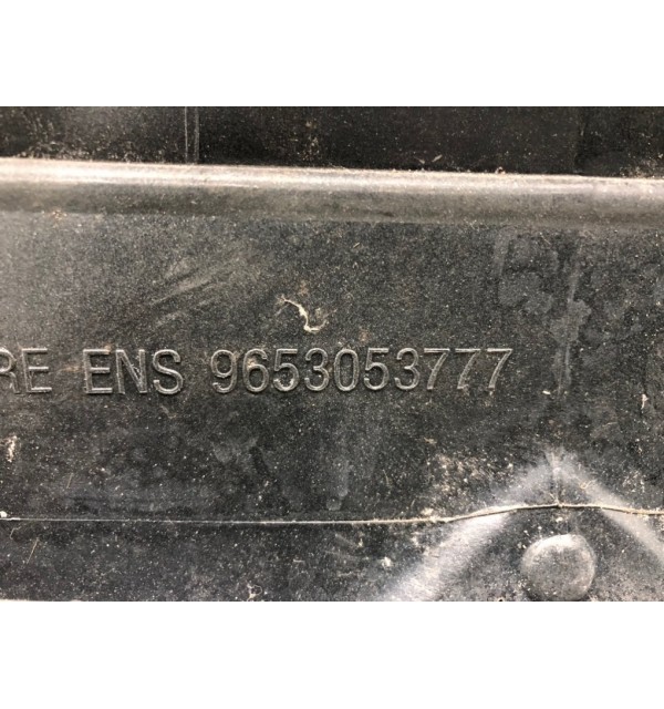 Решетка радиатора бу для Citroen C3  1.4 i,  2007 г.