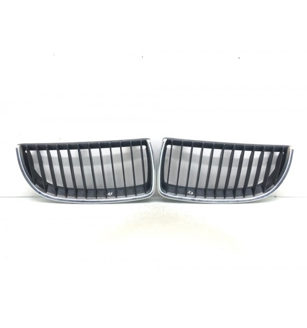 Решетка радиатора бу для BMW 3 E90/E91/E92/E93 2.0 i,  2005 г.