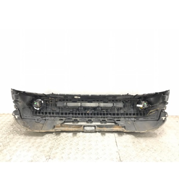 Бампер передний бу для Land Rover Discovery 3 2.7 TD,  2005 г.