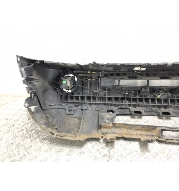 Бампер передний бу для Land Rover Discovery 3 2.7 TD,  2005 г.