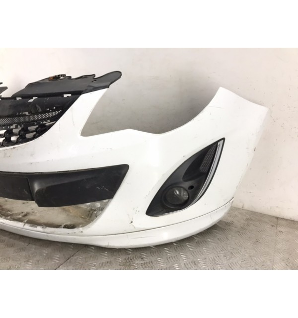 Бампер передний бу для Opel Corsa D 1.2 i,  2013 г.