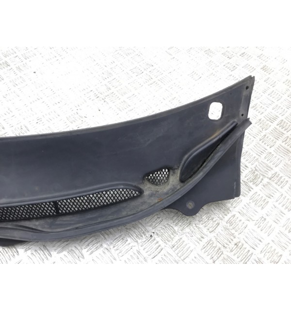 Дождевик бу для Volvo S60  2.4 i,  2004 г.