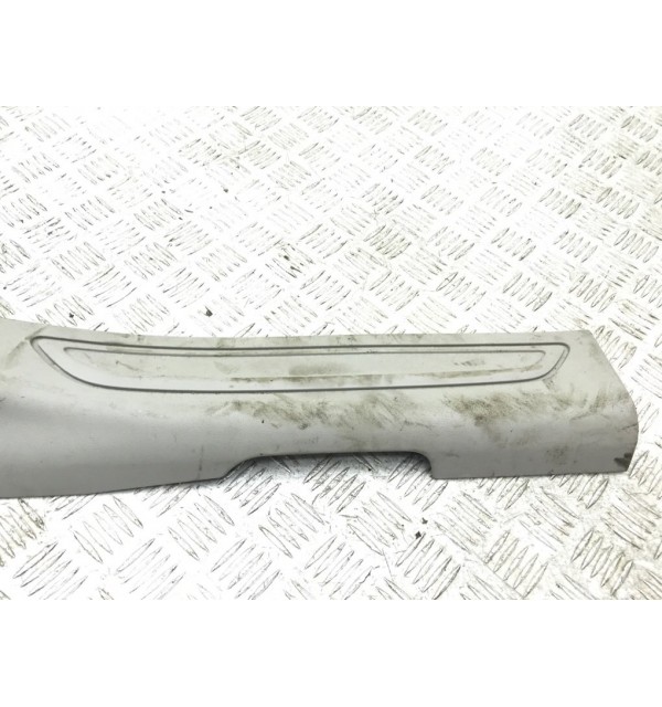 Накладка на порог бу для Citroen C5  1.6 HDi,  2012 г.