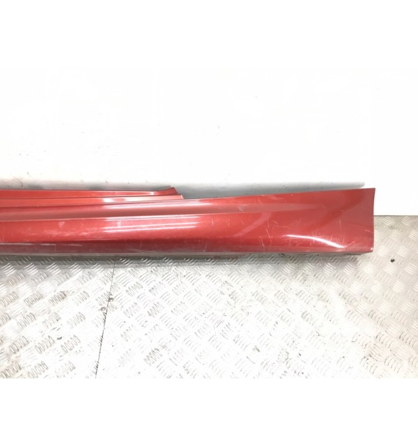 Накладка на порог бу для BMW 1 E87/E81/E82/E88 2.0 TD,  2010 г.