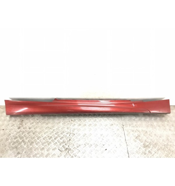 Накладка на порог бу для BMW 1 E87/E81/E82/E88 2.0 TD,  2010 г.