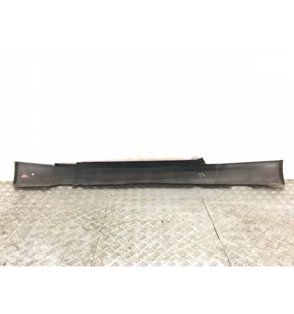 Накладка на порог бу для BMW 1 E87/E81/E82/E88 2.0 TD,  2010 г.