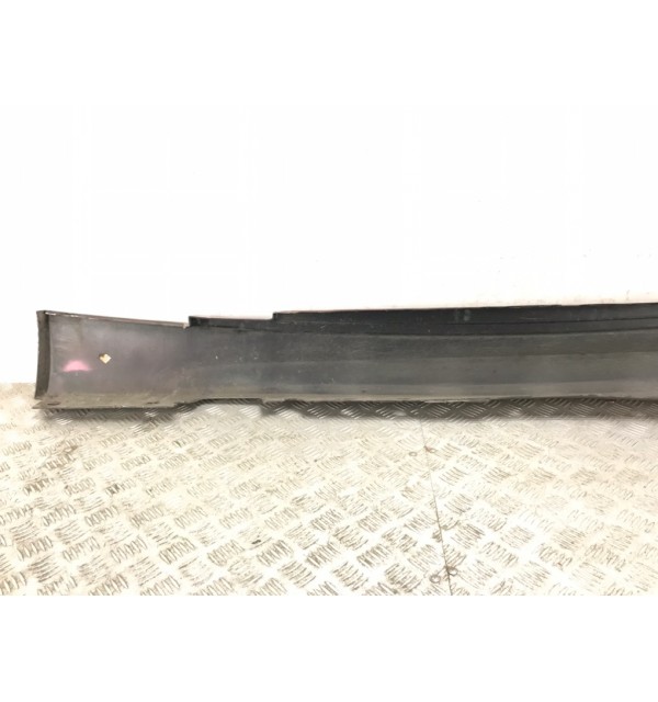 Накладка на порог бу для BMW 1 E87/E81/E82/E88 2.0 TD,  2010 г.