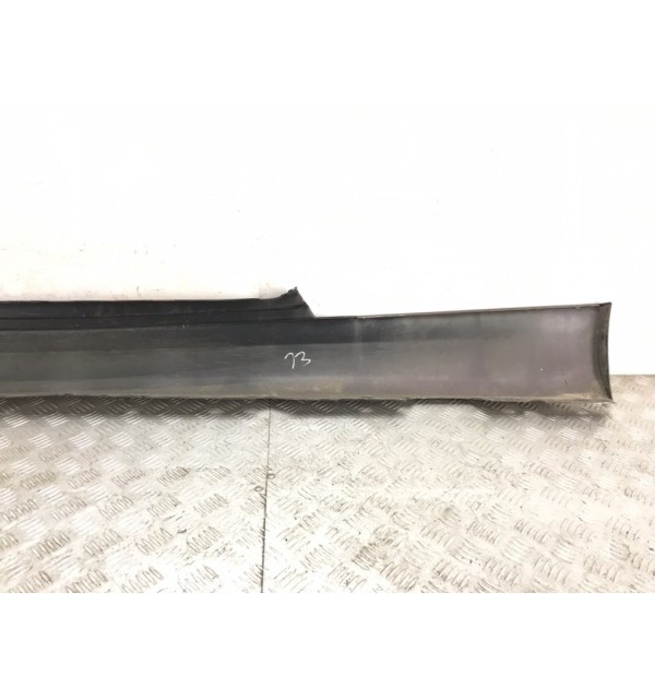 Накладка на порог бу для BMW 1 E87/E81/E82/E88 2.0 TD,  2010 г.