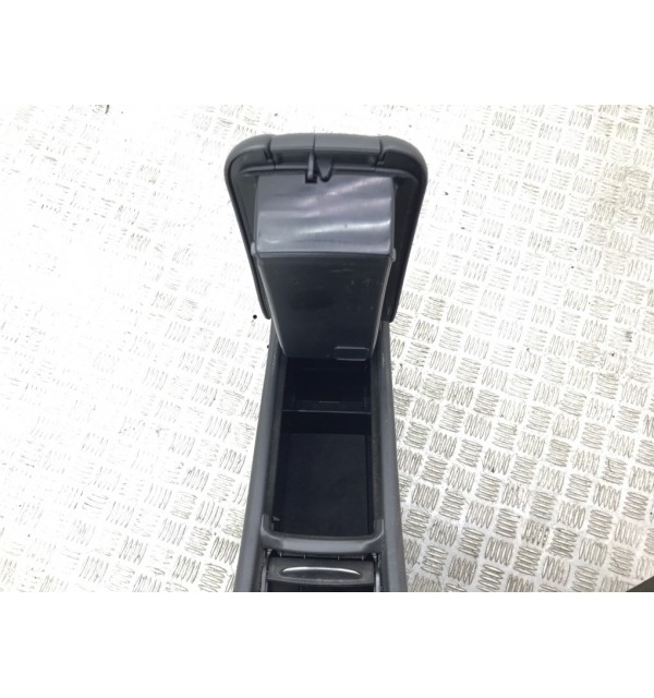 Консоль салона (кулисная часть) бу для Mercedes C W203 3.2 i,  2003 г.