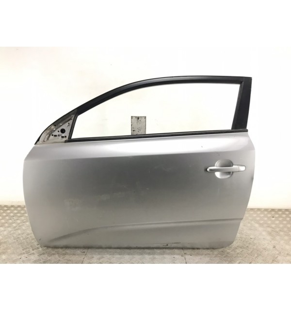 Дверь передняя левая бу для Kia Ceed  1.6 CRDi,  2010 г.