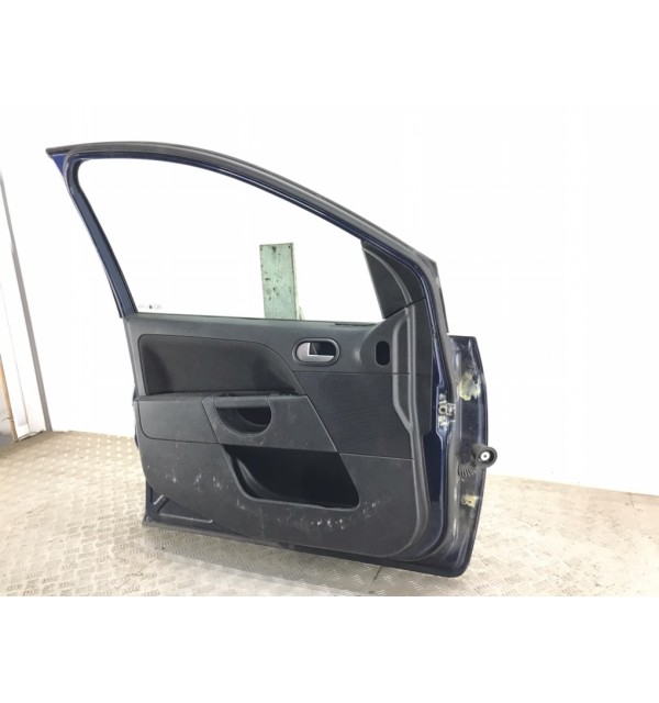 Дверь передняя левая бу для Ford Fiesta 5 1.3 i,  2005 г.