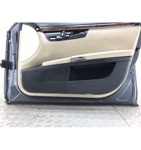 Дверь передняя правая бу для Mercedes S W221 3.0 CDI,  2007 г.