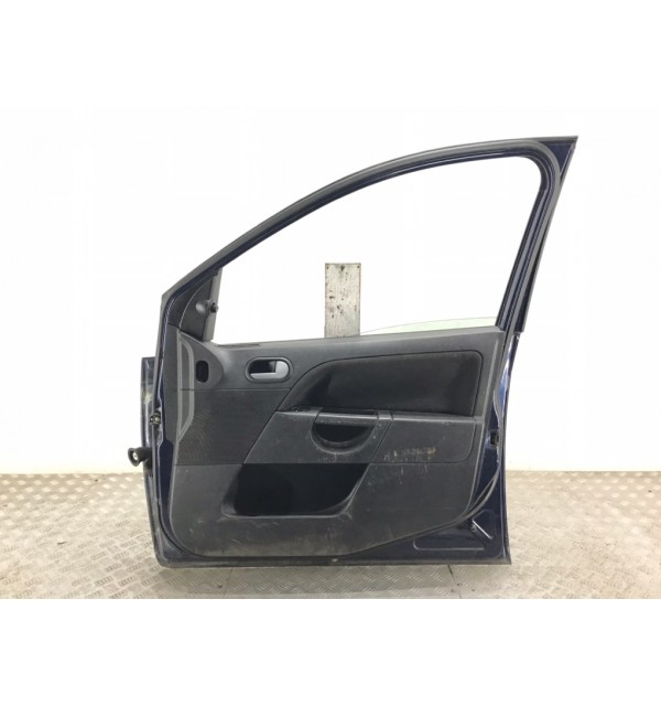 Дверь передняя правая бу для Ford Fiesta 5 1.3 i,  2005 г.